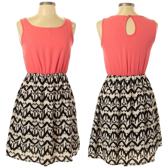 Coii Pink Sleeveless with Black and Cream Chevron Inspired Print Dress - Picture 3 of 12